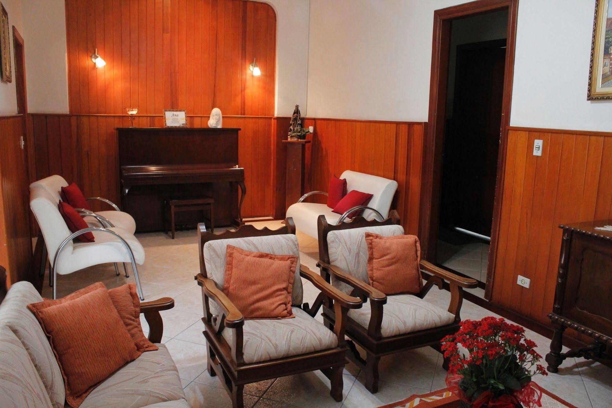 Hotel Casa Sao Jose Campos do Jordão Buitenkant foto