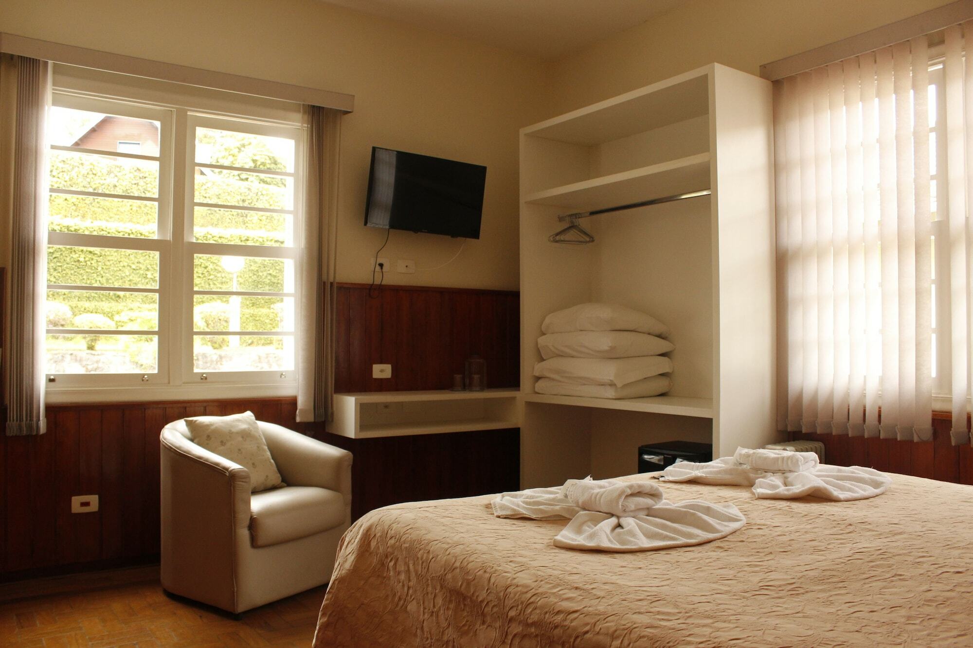 Hotel Casa Sao Jose Campos do Jordão Buitenkant foto